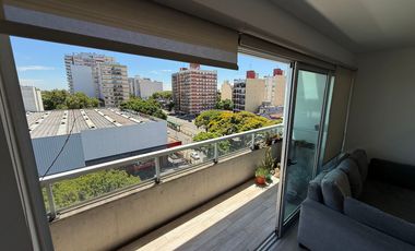 Departamento 2 ambientes AMOBLADO con Balcón y cochera! -