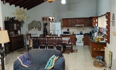 Casa en Funes - 2 Dormitorios - Pileta