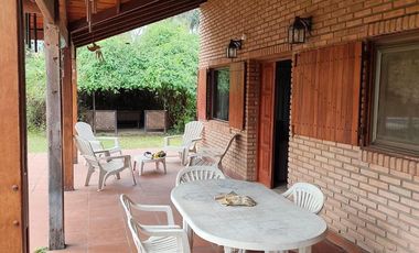 Casa en Funes - 2 Dormitorios - Pileta