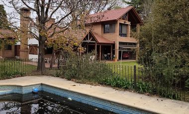 Casa en Funes - 2 Dormitorios - Pileta