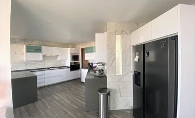 CASA EN RENTA CON SEGURIDAD EN LOMAS DE BELLAVISTA, ATIZAPÁN DE ZARAGOZA
