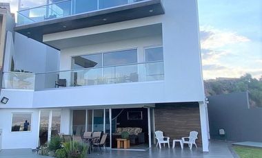 CASA EN RENTA CON SEGURIDAD EN LOMAS DE BELLAVISTA, ATIZAPÁN DE ZARAGOZA