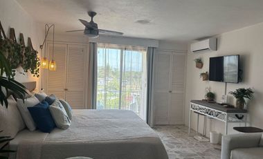 Estudio en renta Plaza Marina, Puerto Vallarta, Amueblado, Coto con alberca