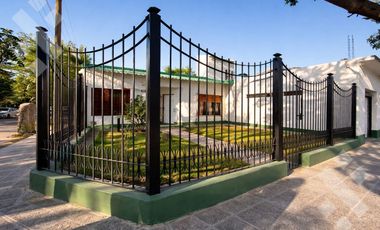 ALQUILER CASA 3 DORMITORIOS CON COCHERA- CIPOLLETTI