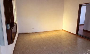 ALQUILER CASA 3 DORMITORIOS CON COCHERA- CIPOLLETTI