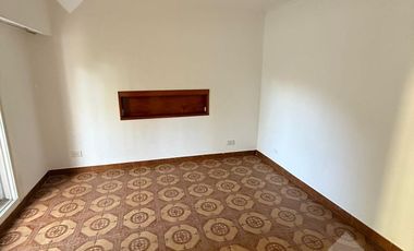 ALQUILER CASA 3 DORMITORIOS CON COCHERA- CIPOLLETTI