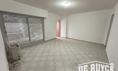 Departamento 2 ambientes con patio