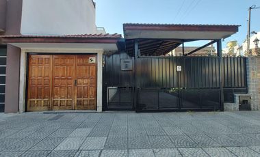 Casa 5 ambientes en venta con patio y cochera - Wilde Avellaneda