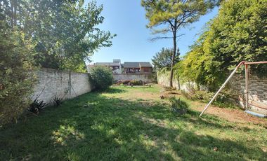Casa 5 ambientes en venta con patio y cochera - Wilde Avellaneda