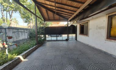 Casa 5 ambientes en venta con patio y cochera - Wilde Avellaneda
