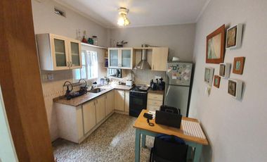 PH de 4 ambientes en Banfield  Este en 2 plantas al frente con terraza propia sin expensas