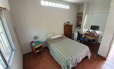 PH de 4 ambientes en Banfield  Este en 2 plantas al frente con terraza propia sin expensas