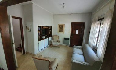 PH de 4 ambientes en Banfield  Este en 2 plantas al frente con terraza propia sin expensas