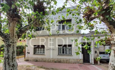 PH de 4 ambientes en Banfield  Este en 2 plantas al frente con terraza propia sin expensas