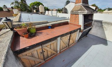 PH de 4 ambientes en Banfield  Este en 2 plantas al frente con terraza propia sin expensas