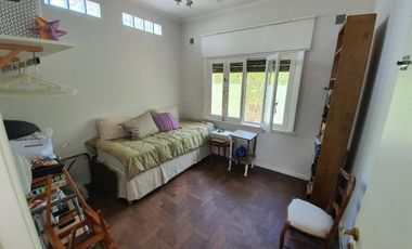 PH de 4 ambientes en Banfield  Este en 2 plantas al frente con terraza propia sin expensas