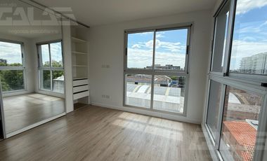 Departamento 2 ambientes en alquiler -  Cochera - Ituzaingó Centro