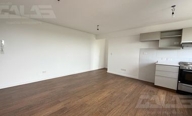 Departamento 2 ambientes en alquiler -  Cochera - Ituzaingó Centro