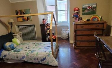 Casa en alquiler de 8 ambientes en La Lucila