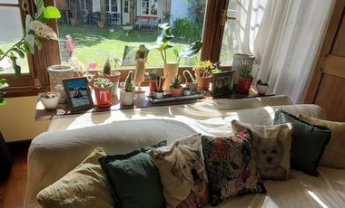 Casa en alquiler de 8 ambientes en La Lucila