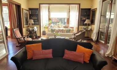 Casa en alquiler de 8 ambientes en La Lucila