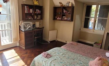 Casa en alquiler de 8 ambientes en La Lucila