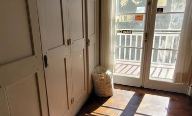 Casa en alquiler de 8 ambientes en La Lucila