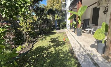 Casa en alquiler de 8 ambientes en La Lucila