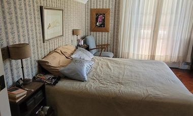 Casa en alquiler de 8 ambientes en La Lucila