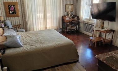 Casa en alquiler de 8 ambientes en La Lucila