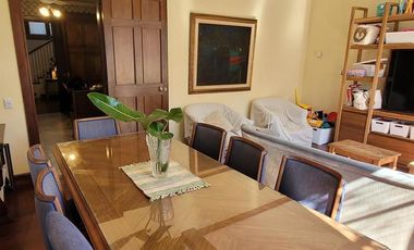 Casa en alquiler de 8 ambientes en La Lucila