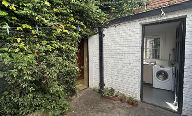 Casa en alquiler de 8 ambientes en La Lucila