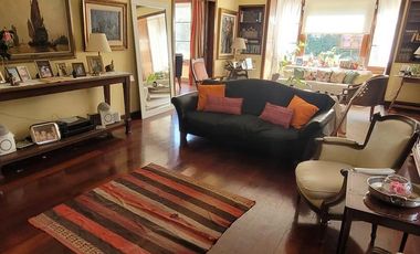 Casa en alquiler de 8 ambientes en La Lucila