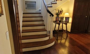 Casa en alquiler de 8 ambientes en La Lucila