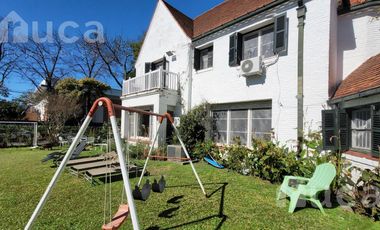 Casa en alquiler de 8 ambientes en La Lucila
