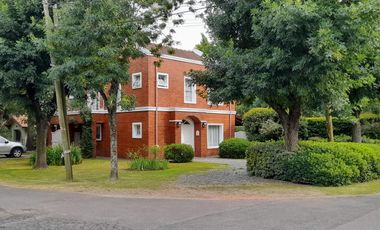 VENTA CASA EN PRADERAS DE SAN IGNACIO, MUÑIZ