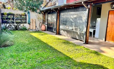 Gran Chalet de 3 dormitorios! Con departamento en planta alta  APTA CREDITO!!! FINANCIACION