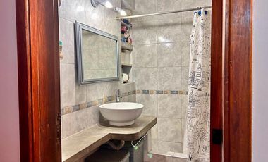 Gran Chalet de 3 dormitorios! Con departamento en planta alta  APTA CREDITO!!! FINANCIACION