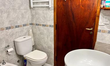 Gran Chalet de 3 dormitorios! Con departamento en planta alta  APTA CREDITO!!! FINANCIACION