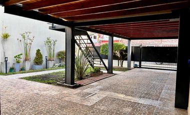 Gran Chalet de 3 dormitorios! Con departamento en planta alta  APTA CREDITO!!! FINANCIACION