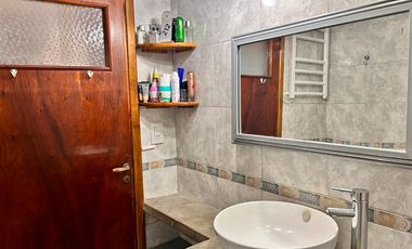 Gran Chalet de 3 dormitorios! Con departamento en planta alta  APTA CREDITO!!! FINANCIACION