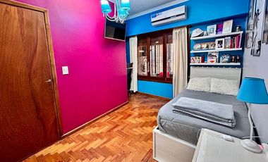 Gran Chalet de 3 dormitorios! Con departamento en planta alta  APTA CREDITO!!! FINANCIACION