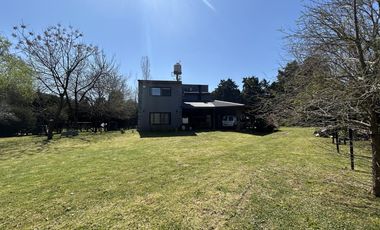 Casa en Venta | Loma Verde – Escobar | Lote 2900 m² con pileta y amplio parque