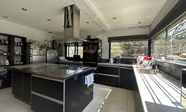 Casa en Venta | Loma Verde – Escobar | Lote 2900 m² con pileta y amplio parque