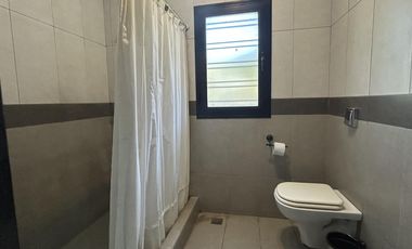 Casa en Venta | Loma Verde – Escobar | Lote 2900 m² con pileta y amplio parque