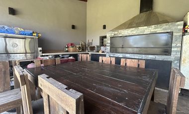 Casa en Venta | Loma Verde – Escobar | Lote 2900 m² con pileta y amplio parque