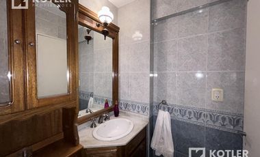 Departamento en el centro de lomitas!