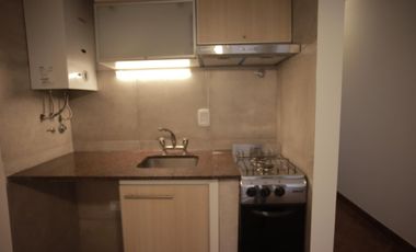 DEPARTAMENTO ALQUILER MONOAMBIENTE CON BALCON AL FRENTE