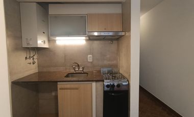 DEPARTAMENTO ALQUILER MONOAMBIENTE CON BALCON AL FRENTE