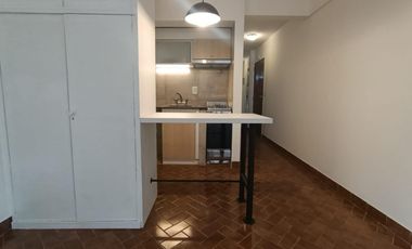 DEPARTAMENTO ALQUILER MONOAMBIENTE CON BALCON AL FRENTE